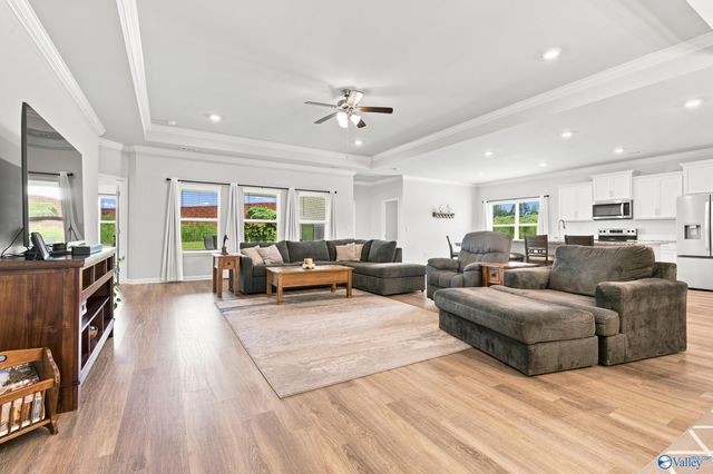 296 Wraywood Road, Huntsville, AL 35810