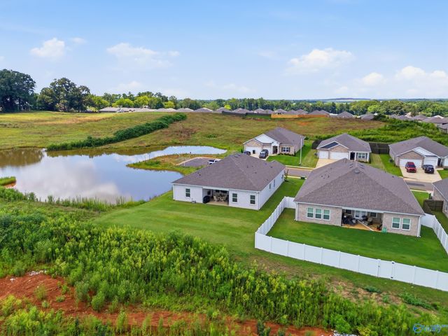 296 Wraywood Road, Huntsville, AL 35810
