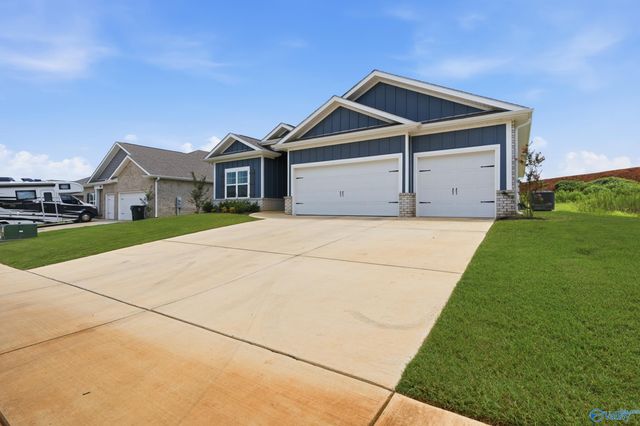 296 Wraywood Road, Huntsville, AL 35810