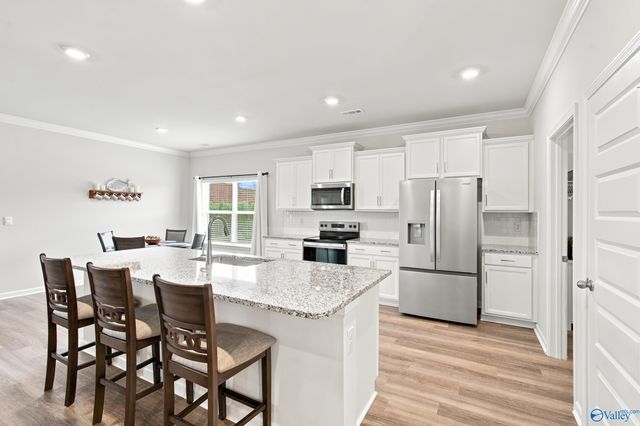 296 Wraywood Road, Huntsville, AL 35810