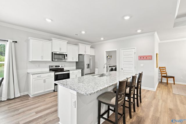 296 Wraywood Road, Huntsville, AL 35810