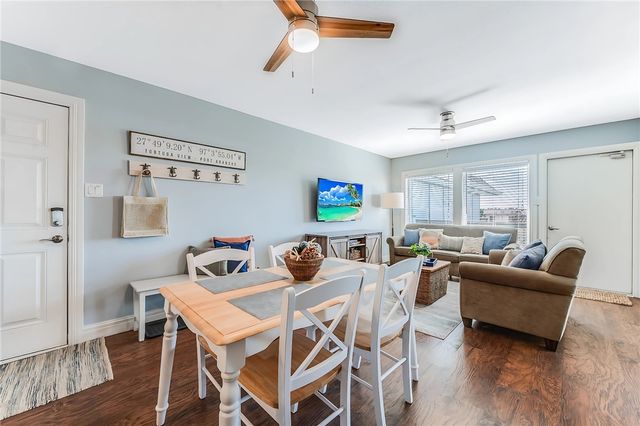 1319 S 11th St 405, Port Aransas, TX 78373