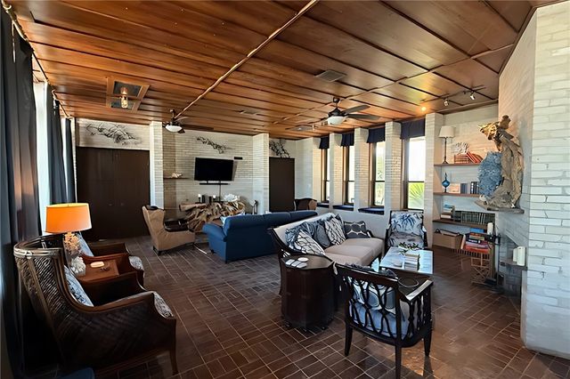 1319 S 11th St 405, Port Aransas, TX 78373