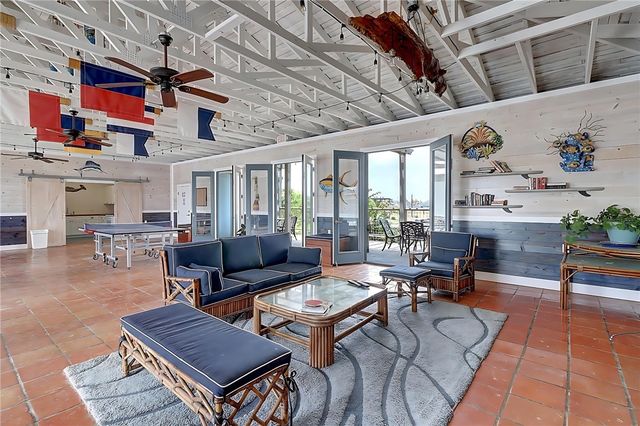 1319 S 11th St 405, Port Aransas, TX 78373