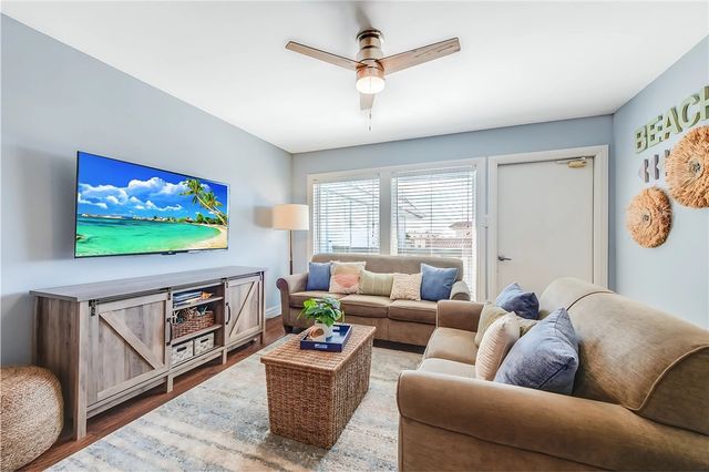 1319 S 11th St 405, Port Aransas, TX 78373