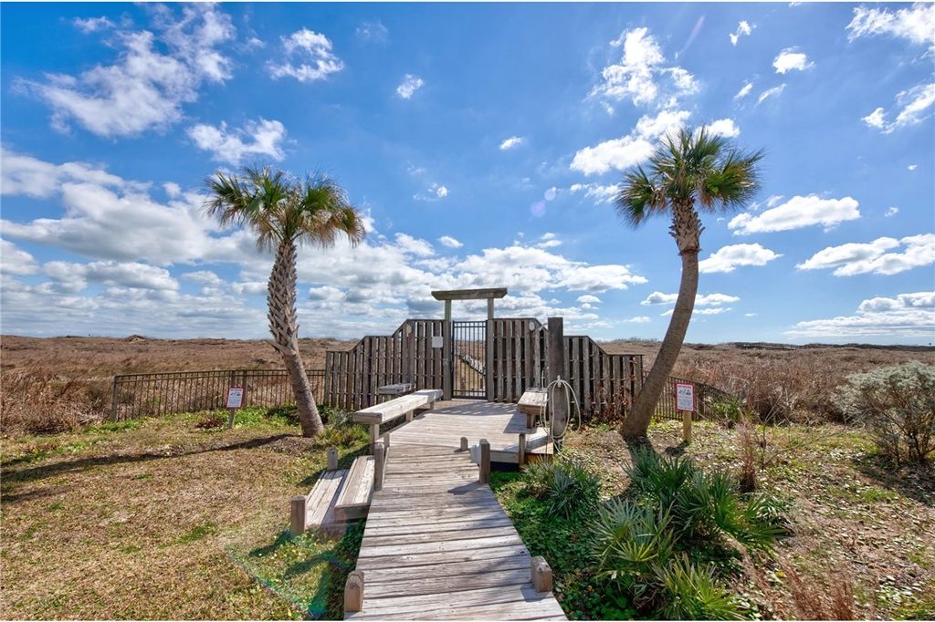 1319 S 11th St 405, Port Aransas, TX 78373 — photo 3