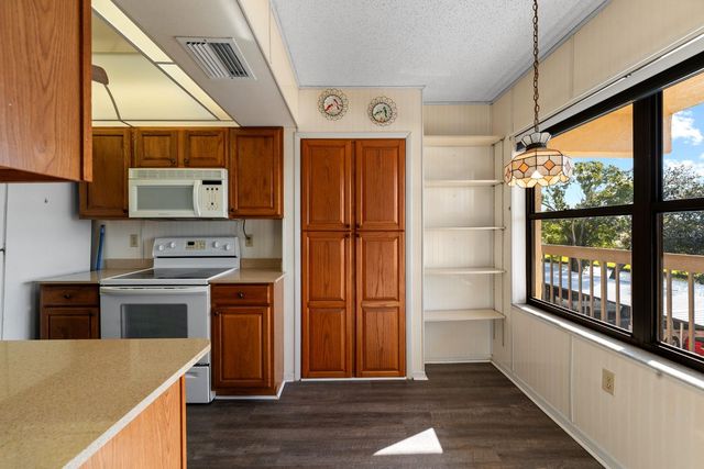 505 30TH AVENUE W E304, Bradenton, FL 34205