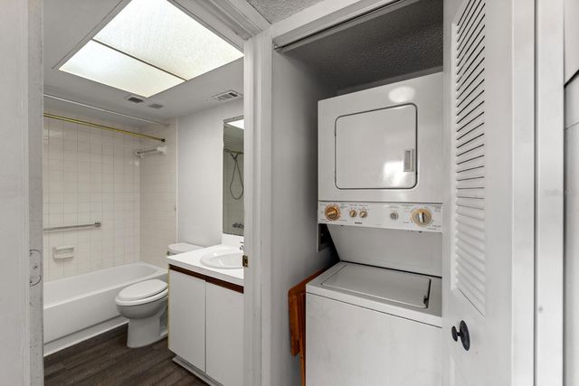 505 30TH AVENUE W E304, Bradenton, FL 34205