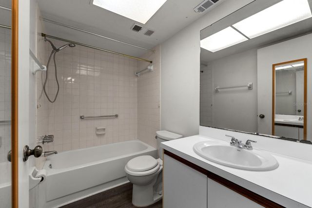 505 30TH AVENUE W E304, Bradenton, FL 34205