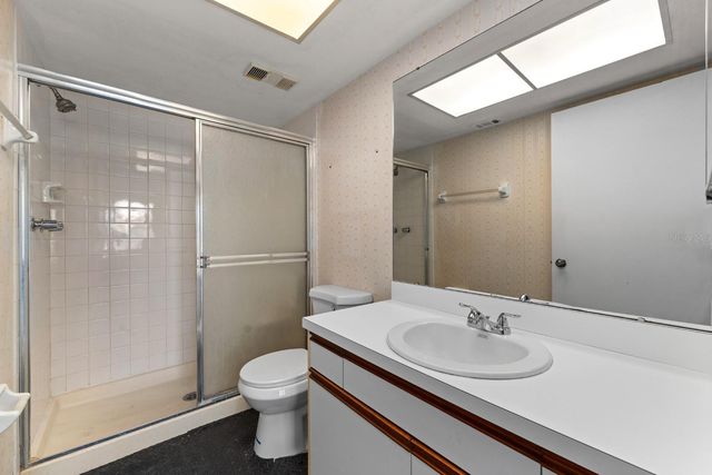 505 30TH AVENUE W E304, Bradenton, FL 34205