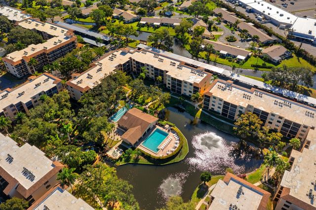 505 30TH AVENUE W E304, Bradenton, FL 34205