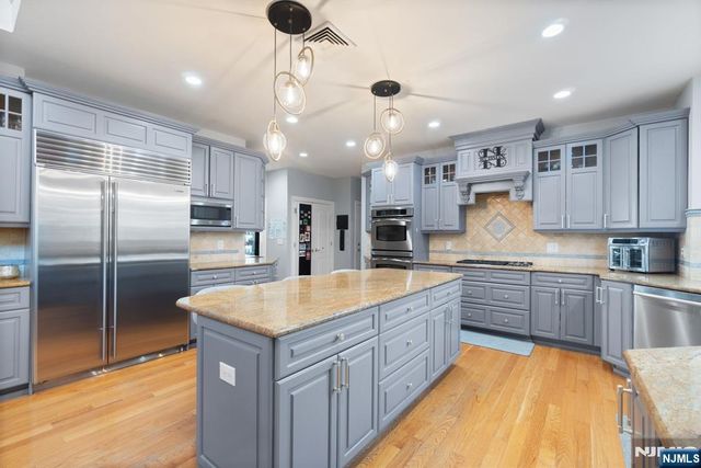 65 Prospect Avenue, Haworth, NJ 07641