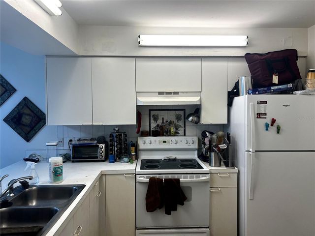 4400 WHITE PINE AVENUE 70-4, Orlando, FL 32811