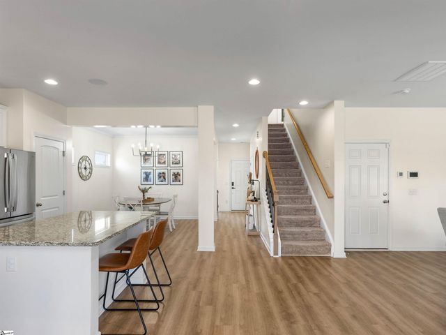 304 Videre Woods Court, Piedmont, SC 29673