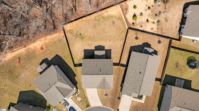 304 Videre Woods Court, Piedmont, SC 29673