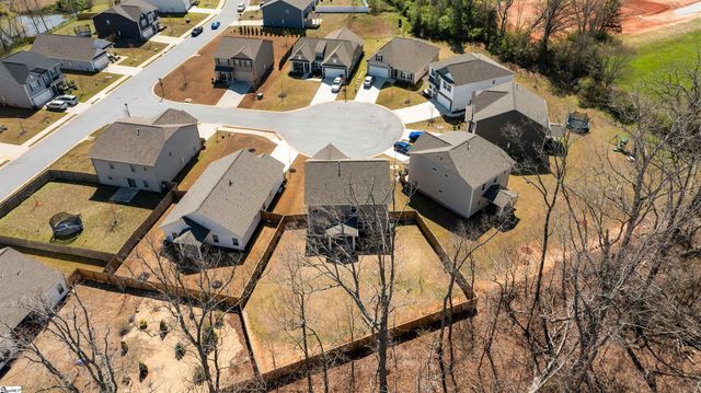 304 Videre Woods Court, Piedmont, SC 29673