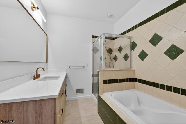 8 Maple Cres Unit 12, Vernon Twp., NJ 07462