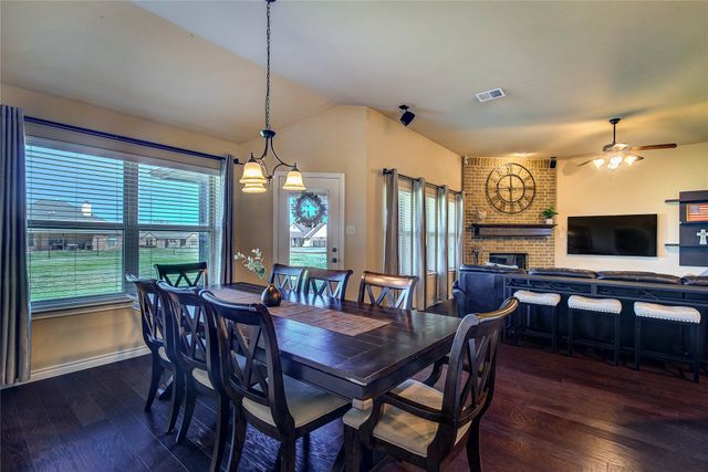 515 Hubbard Circle, Nevada, TX 75173