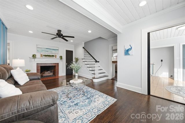 7 Forest Avenue, Granite Falls, NC 28630