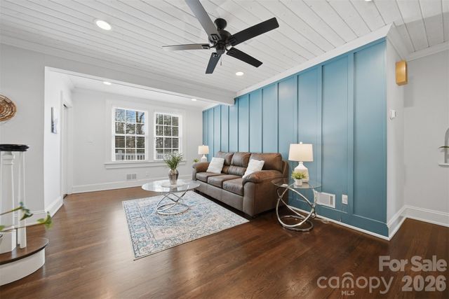 7 Forest Avenue, Granite Falls, NC 28630