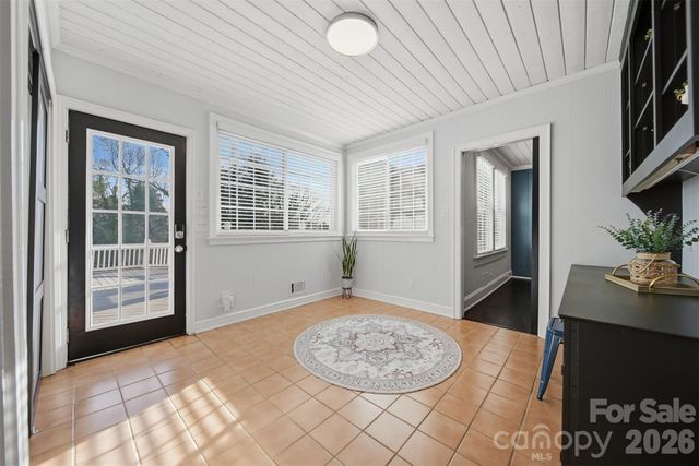 7 Forest Avenue, Granite Falls, NC 28630