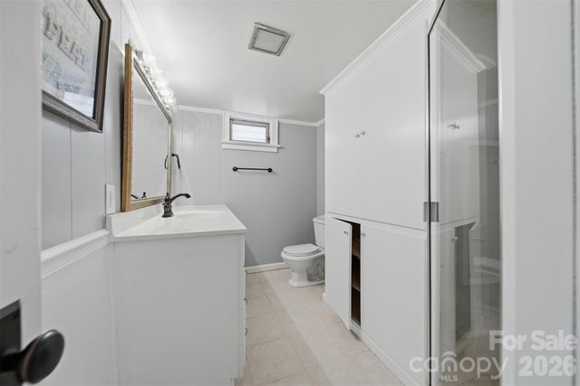 7 Forest Avenue, Granite Falls, NC 28630