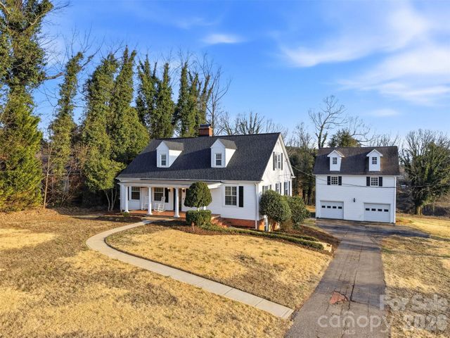 7 Forest Avenue, Granite Falls, NC 28630