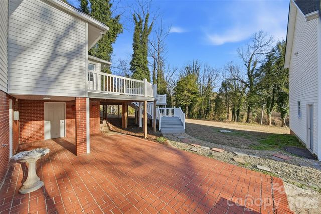 7 Forest Avenue, Granite Falls, NC 28630