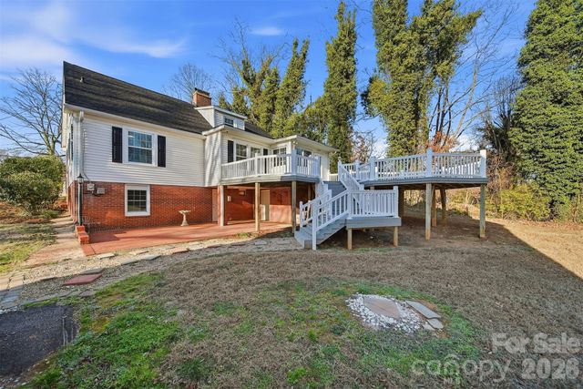 7 Forest Avenue, Granite Falls, NC 28630