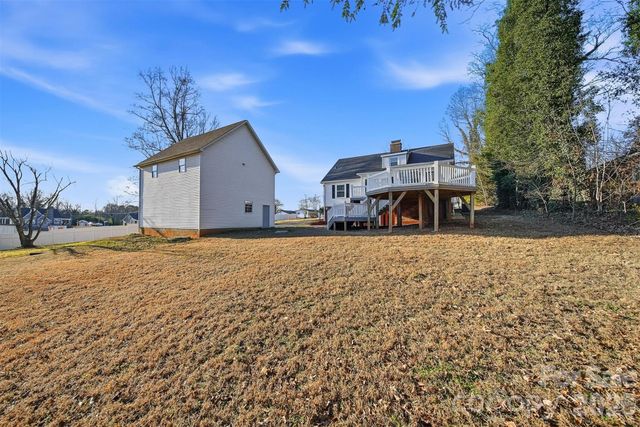 7 Forest Avenue, Granite Falls, NC 28630