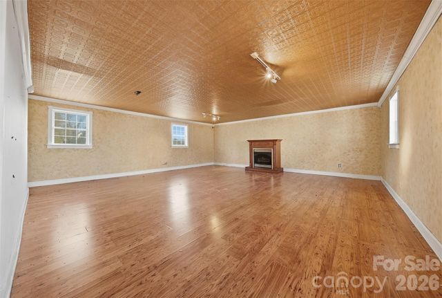 7 Forest Avenue, Granite Falls, NC 28630