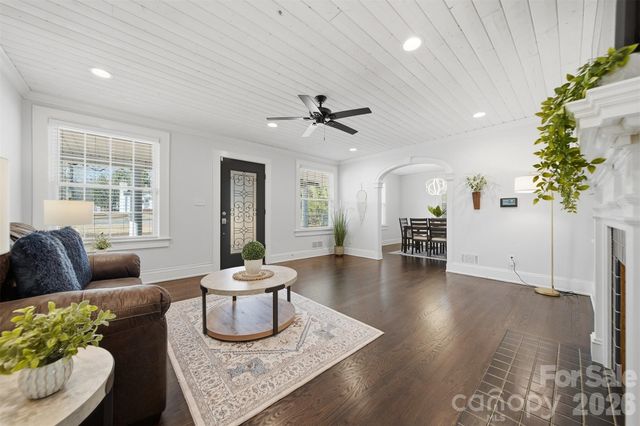 7 Forest Avenue, Granite Falls, NC 28630