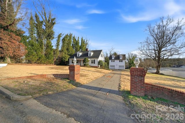 7 Forest Avenue, Granite Falls, NC 28630