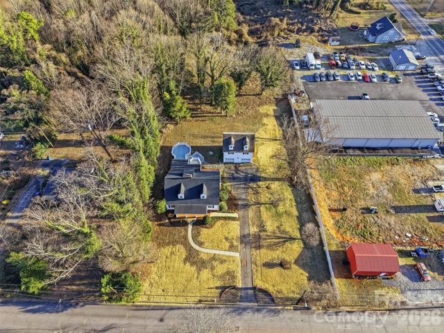 7 Forest Avenue, Granite Falls, NC 28630