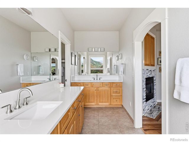 814 Mountain View Drive, Lyons, CO 80540