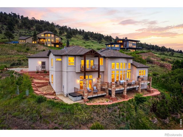 814 Mountain View Drive, Lyons, CO 80540