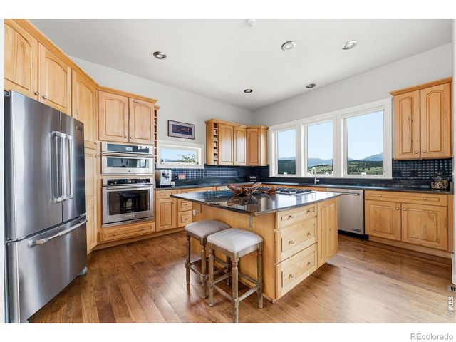 814 Mountain View Drive, Lyons, CO 80540