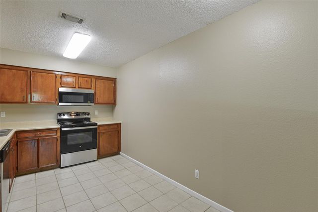 4504 Avenue L 2, Santa Fe, TX 77510