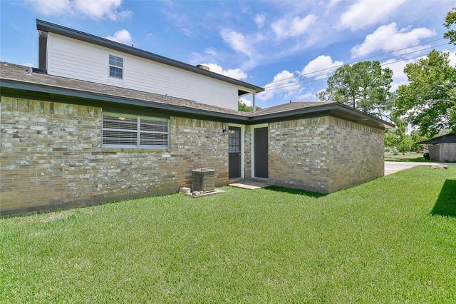 4504 Avenue L 2, Santa Fe, TX 77510