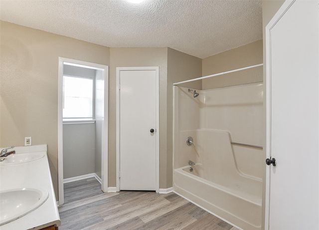 4504 Avenue L 2, Santa Fe, TX 77510