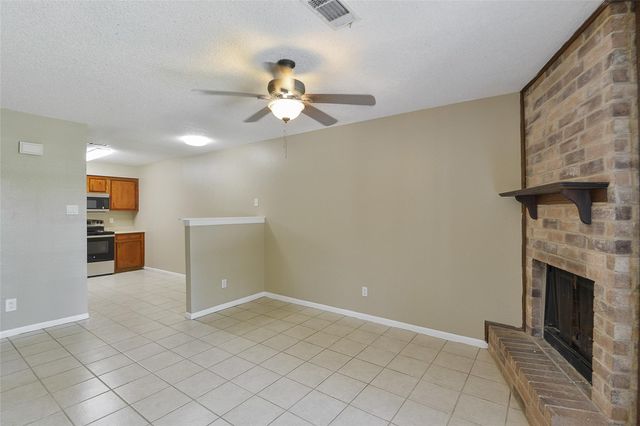4504 Avenue L 2, Santa Fe, TX 77510