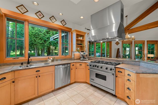 8789 Wood Duck Way, Blaine, WA 98230