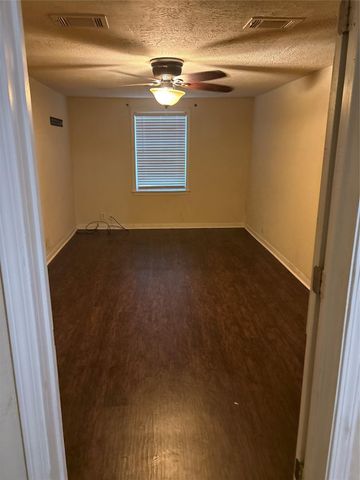 7625 W Knoll Street, Houston, TX 77028