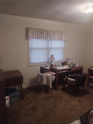 2304 NE Pursell Road, Gladstone, MO 64118