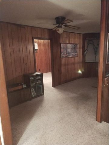 2304 NE Pursell Road, Gladstone, MO 64118