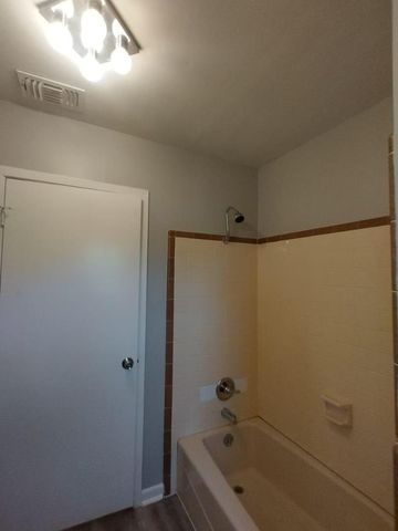 1220 Walnut Street, La Marque, TX 77568