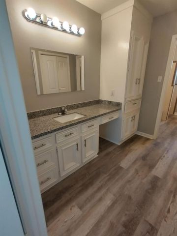 1220 Walnut Street, La Marque, TX 77568