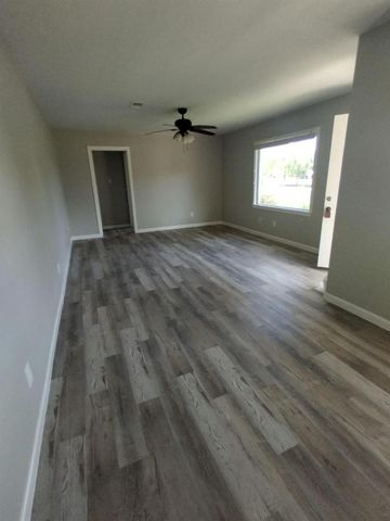 1220 Walnut Street, La Marque, TX 77568