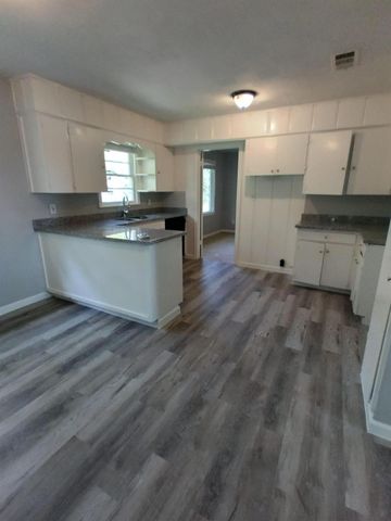 1220 Walnut Street, La Marque, TX 77568