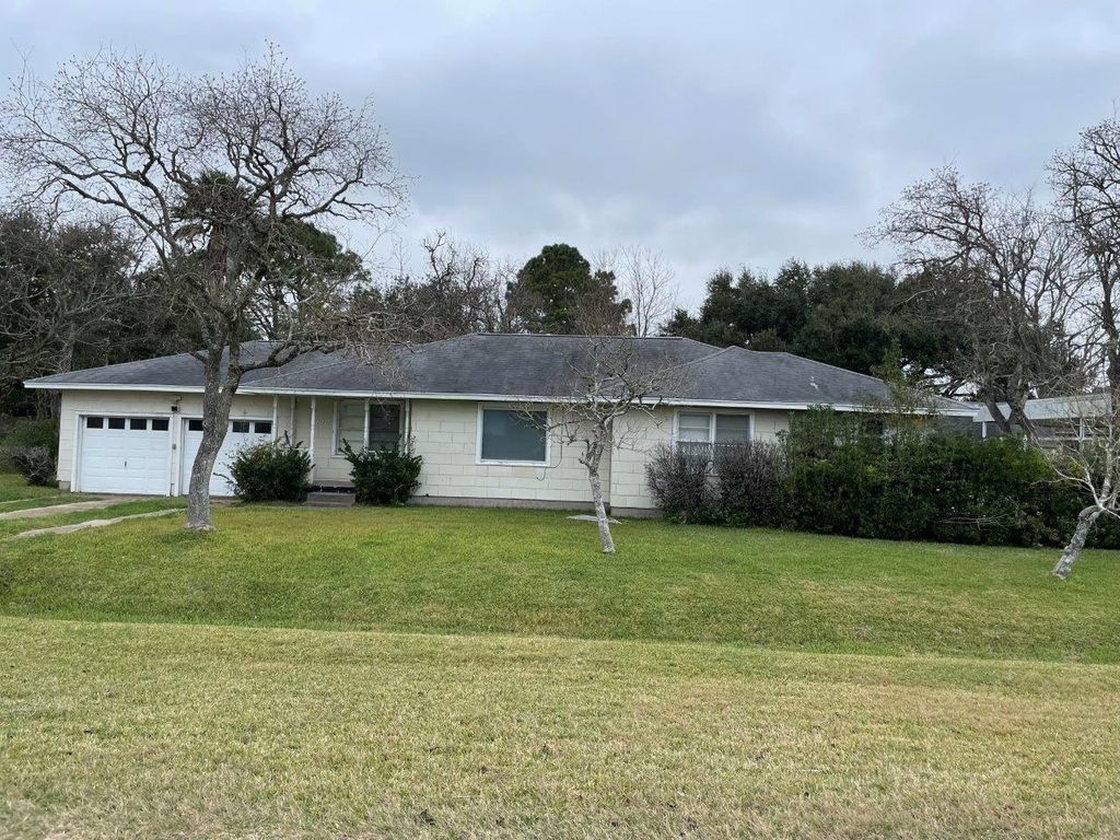 1220 Walnut Street, La Marque, TX 77568
